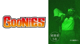 [泄露的视频] 苗条的办公室女士体内射精