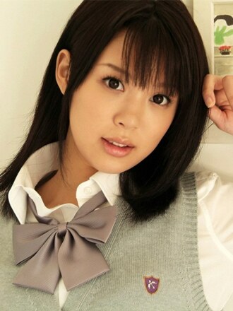 【特价】葵司的由来！在出道作品中出现了很多尴尬的第一次性行为！插入后立即回答了问题责备，但他的表情是愉快的。可能是打背部太舒服了，他在背部伸出自己，并在顶部姿势的女人身上刺穿背部。 ...