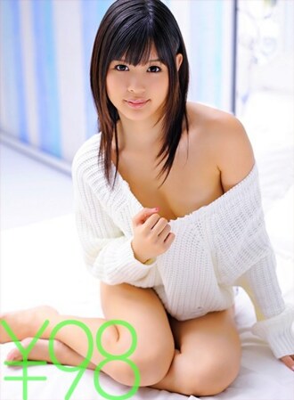 Tsukasa Aoi 的作品价格合理！只看著你的性爱。他给了我很多口交，将我插入女牛仔位置并摇晃我的臀部，让我一直戳到传教士位置。因为我想说更多的废话，所以我用力小便用力戳它，最后射在了我的脸上。葵司会守候你到最后