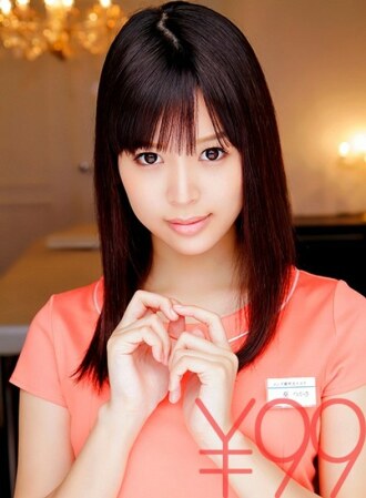 她通过口交让他射精，然后试图让他潮吹。宇冢舔我的脚趾。他让枯萎的鸡巴直立起来，继续口交。她已经流口水了，流口水了。葵司展示了令人惊叹的技术，用手工作使其射精，进一步挤压并射精直至射精