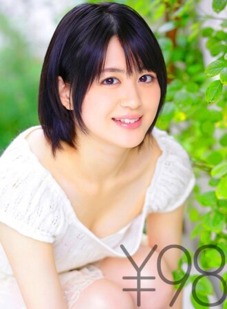 【特别优惠】我们为初次破处的女孩传授AV女优的基本知识。一切都是令人惊喜的初体验！ “不，什么？”她一边说著，一边第一次潮吹。她先是进行了一次不习惯的口交，然后我们以传教士体位进行性爱。高速的抽插让她大吃一惊，精液溅到了她脸上。长泽绘里奈