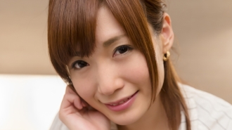 接生子睡觉后敏感度上升的人妻！大石先生，30岁，胸前清新衬衫，紧身裙，大腿丰满的人妻。后面屁股被打得她乐坏了！我露出了本性！