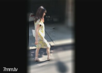 【全臉福利有限】夏天記憶中可愛的已婚女人。它會在洗澡前燒傷和陰道射精。