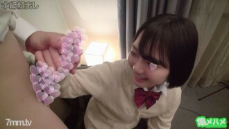 [中出] 就像淺南一樣！ ？她是班上的氣氛製造者，擅長運動，成績也不錯！一個幼稚的女孩邀請一個醜陋男人的生雞巴進入她處女剃光的陰部並被射中！