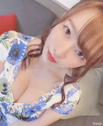 【岡村理論】銀座1丁目女主人的枕頭生意-21歲G杯