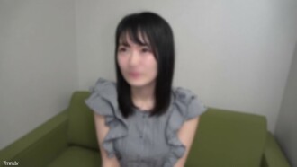 音樂系學生的最後一次露面。這一次也是，在後面戳，戳，戳！