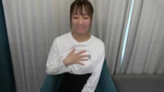 【第一次】才华洋溢、才华洋溢的J./D其实是Shi./Joji./Yo。透过游泳锻炼出来的美丽巨乳和苗条身材。享受期待已久的生鸡巴和体内射精的第一次体验。