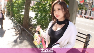 认真的南帕，第一枪。 1772年在秋叶原找到了身材纤细美体的姐姐！玩惯了的美少女即使屁股被摸也不会迷惑，只要打开情色开关就能享受SEX！