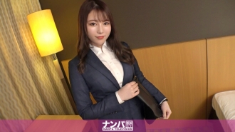 认真调情，第一枪。 1833 [撕裂的连裤袜x光滑的好屁股]在涩谷下班回家的路上接一个女孩！为了填补刚搬到东京没有朋友的寂寞……？我立即将自己的身体交给了喝酒并成为朋友的演员！