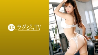 Luxury TV 1214 决定以女性身份出现在AV上的美女成员！看到男人的感觉，她笑得很开心…… 丰富的吻，舔乳头，同时用美腿炫耀她的腿功！骑在生气的大鸡巴上，被讨厌的腰部打扰了！
