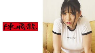 与一位热爱I罩杯舞蹈的韩国女孩。