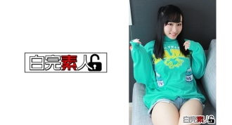 一个乳头敏感的小胸女孩乞求原始性行为