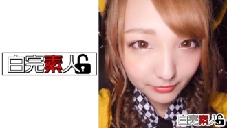 美丽的腿漂亮的屁股苗条的女孩和角色扮演性+打击