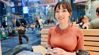 【友善活跃的JD】笑容可爱的娃娃脸大学生登场！ “我也喜欢玩玩具…///”首先是振动器，然后是阴茎！黏性性爱，直到她的性欲得到满足！ 【初拍】AV线上申请→AV体验拍摄2149