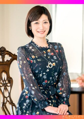 一个享乐主义的40岁妻子，暴露自己的欲望，吞噬别人的鸡鸡！